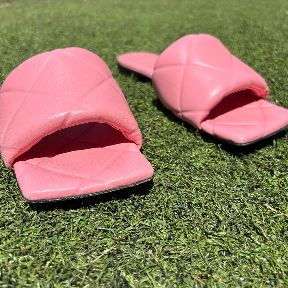 Bottega Pink Sandal, Size 39 - Picture 4 of 5